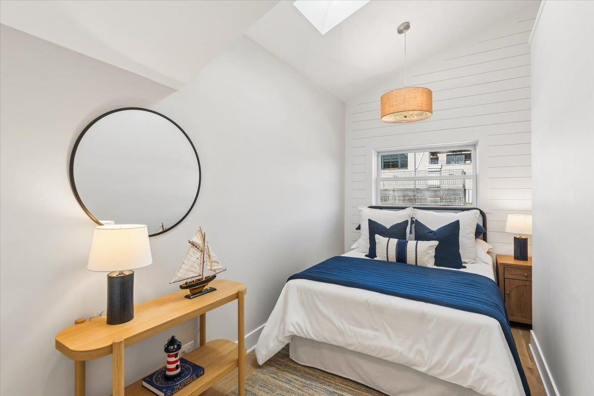 616 W Willow Street, Chicago, IL 60614 616 W Willow Street, Chicago, IL 60614