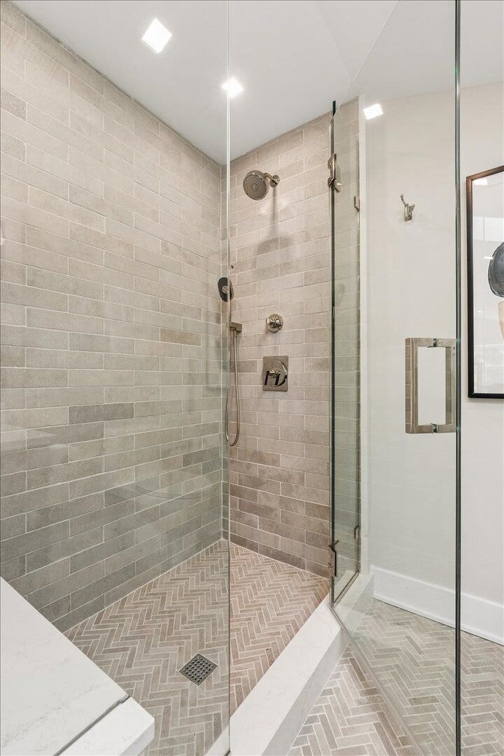 616 W Willow Street, Chicago, IL 60614 616 W Willow Street, Chicago, IL 60614