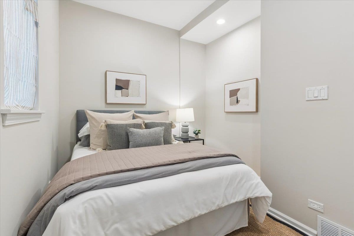 616 W Willow Street, Chicago, IL 60614 616 W Willow Street, Chicago, IL 60614