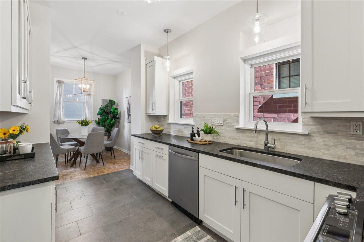 616 W Willow Street, Chicago, IL 60614 616 W Willow Street, Chicago, IL 60614