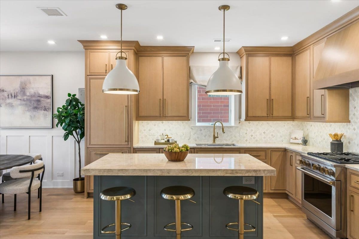 616 W Willow Street, Chicago, IL 60614 616 W Willow Street, Chicago, IL 60614