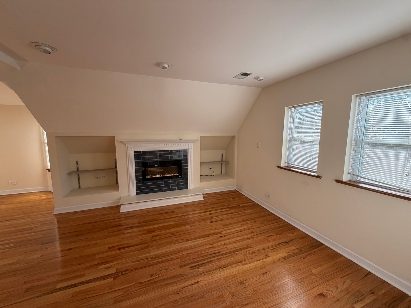 3755 N Christiana Avenue, #2, Chicago, IL 60618 3755 N Christiana Avenue, #2, Chicago, IL 60618