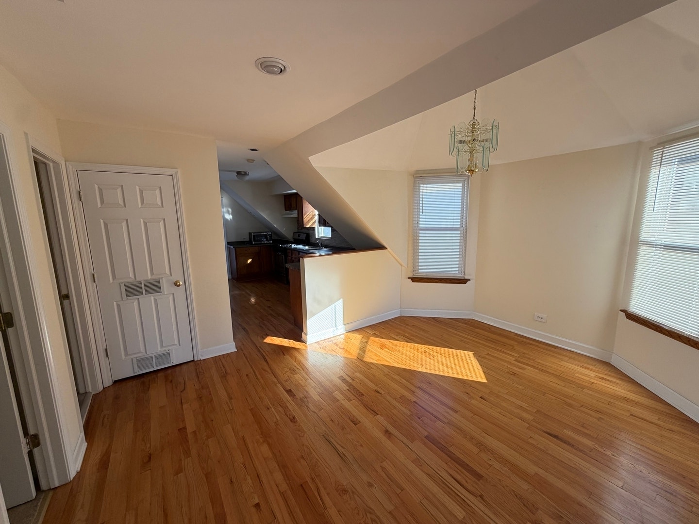 3755 N Christiana Avenue, #2, Chicago, IL 60618 3755 N Christiana Avenue, #2, Chicago, IL 60618