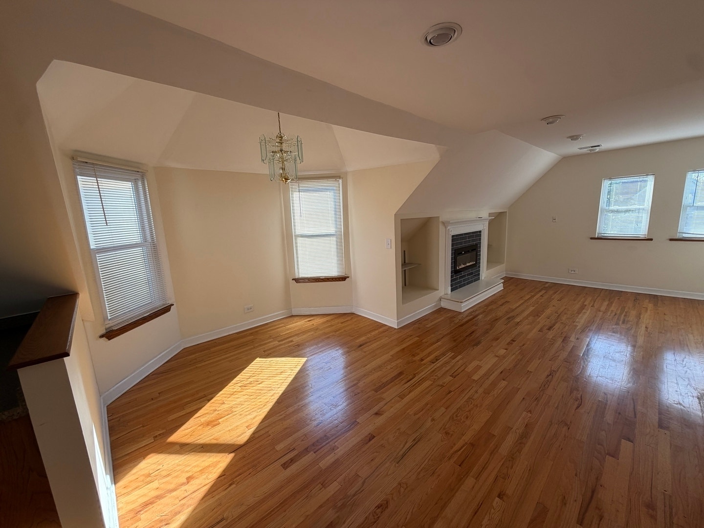 3755 N Christiana Avenue, #2, Chicago, IL 60618 3755 N Christiana Avenue, #2, Chicago, IL 60618
