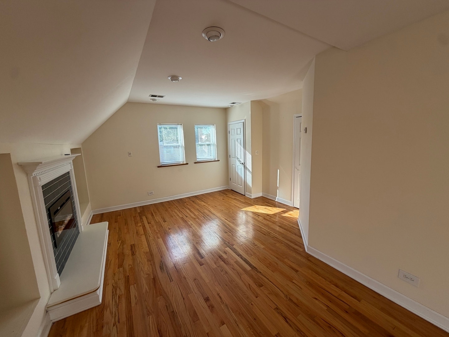3755 N Christiana Avenue, #2, Chicago, IL 60618 3755 N Christiana Avenue, #2, Chicago, IL 60618