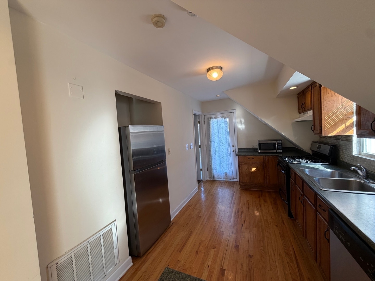 3755 N Christiana Avenue, #2, Chicago, IL 60618 3755 N Christiana Avenue, #2, Chicago, IL 60618
