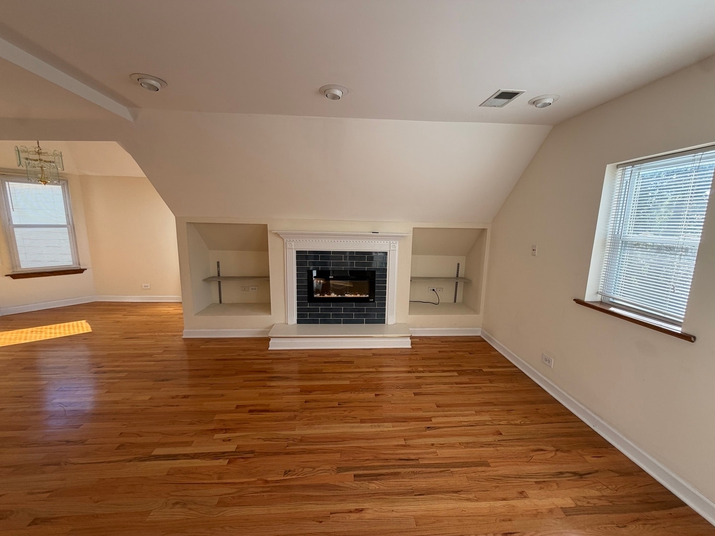 3755 N Christiana Avenue, #2, Chicago, IL 60618 3755 N Christiana Avenue, #2, Chicago, IL 60618