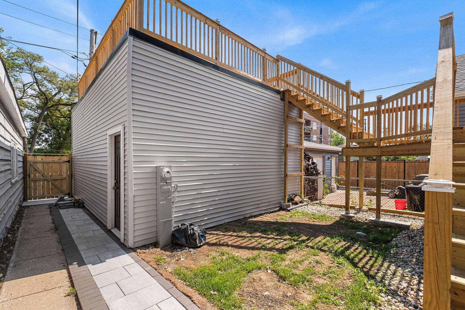 6672 W Montrose Avenue, Harwood Heights, IL 60706 6672 W Montrose Avenue, Harwood Heights, IL 60706