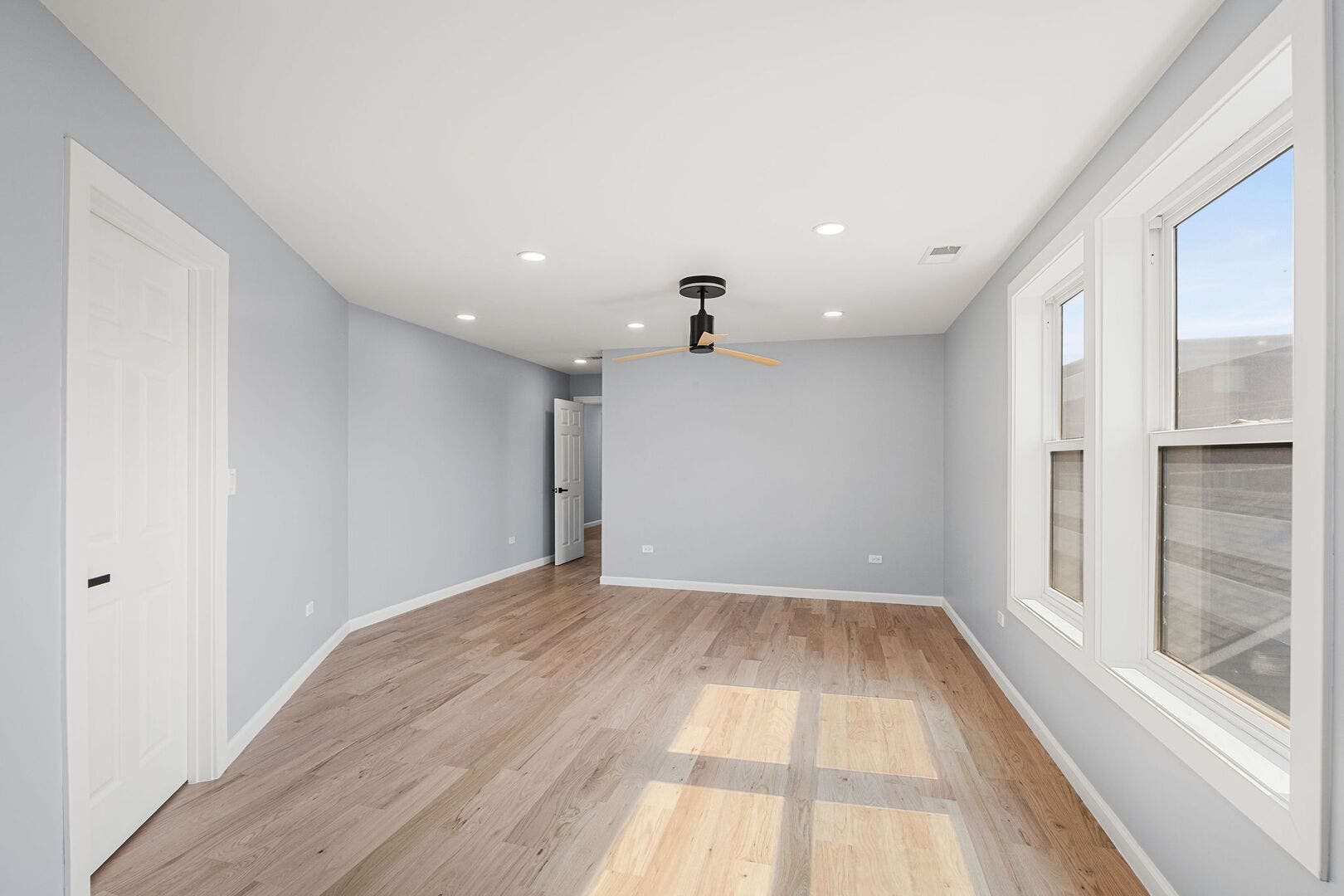 6672 W Montrose Avenue, Harwood Heights, IL 60706 6672 W Montrose Avenue, Harwood Heights, IL 60706