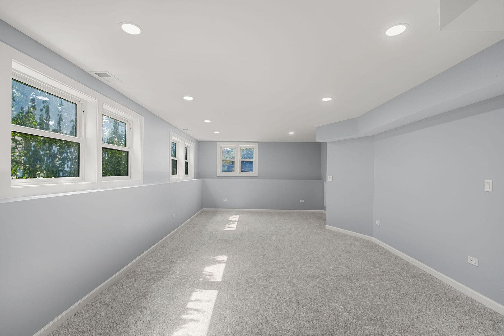 6672 W Montrose Avenue, Harwood Heights, IL 60706 6672 W Montrose Avenue, Harwood Heights, IL 60706