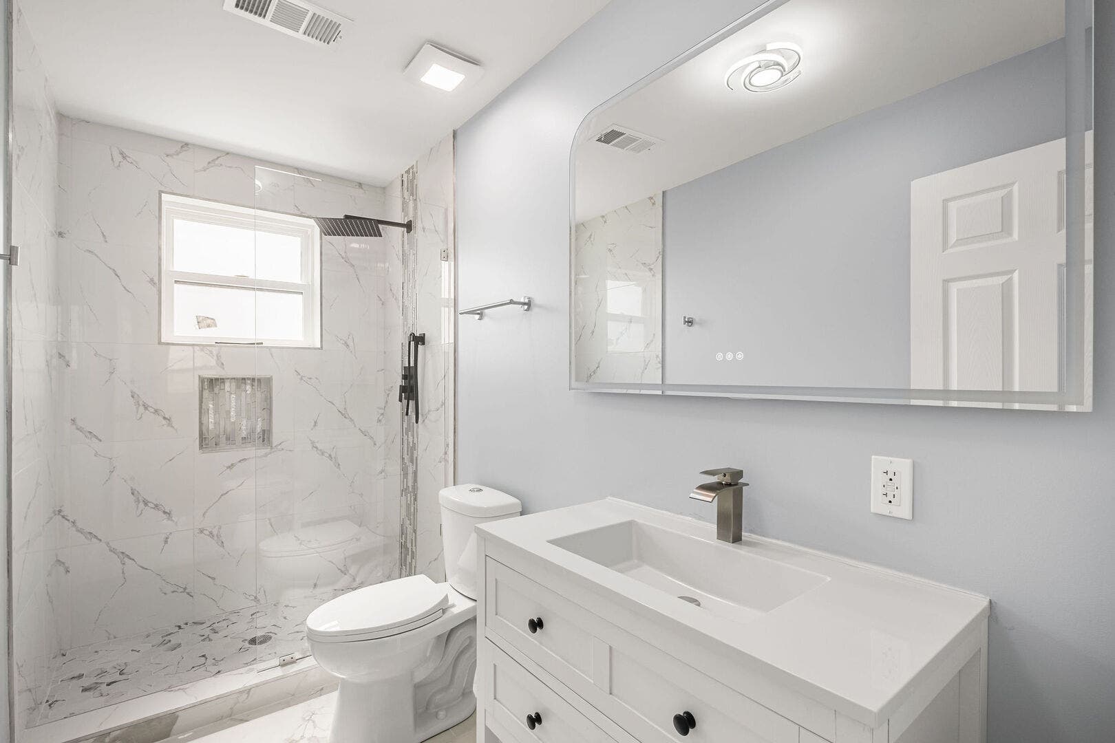 6672 W Montrose Avenue, Harwood Heights, IL 60706 6672 W Montrose Avenue, Harwood Heights, IL 60706