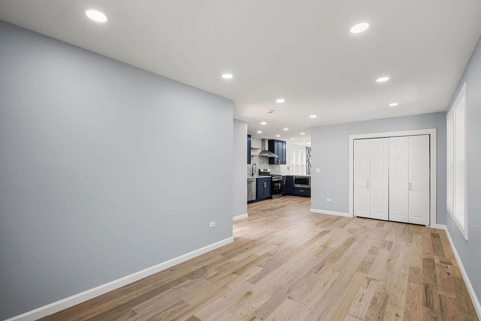 6672 W Montrose Avenue, Harwood Heights, IL 60706 6672 W Montrose Avenue, Harwood Heights, IL 60706