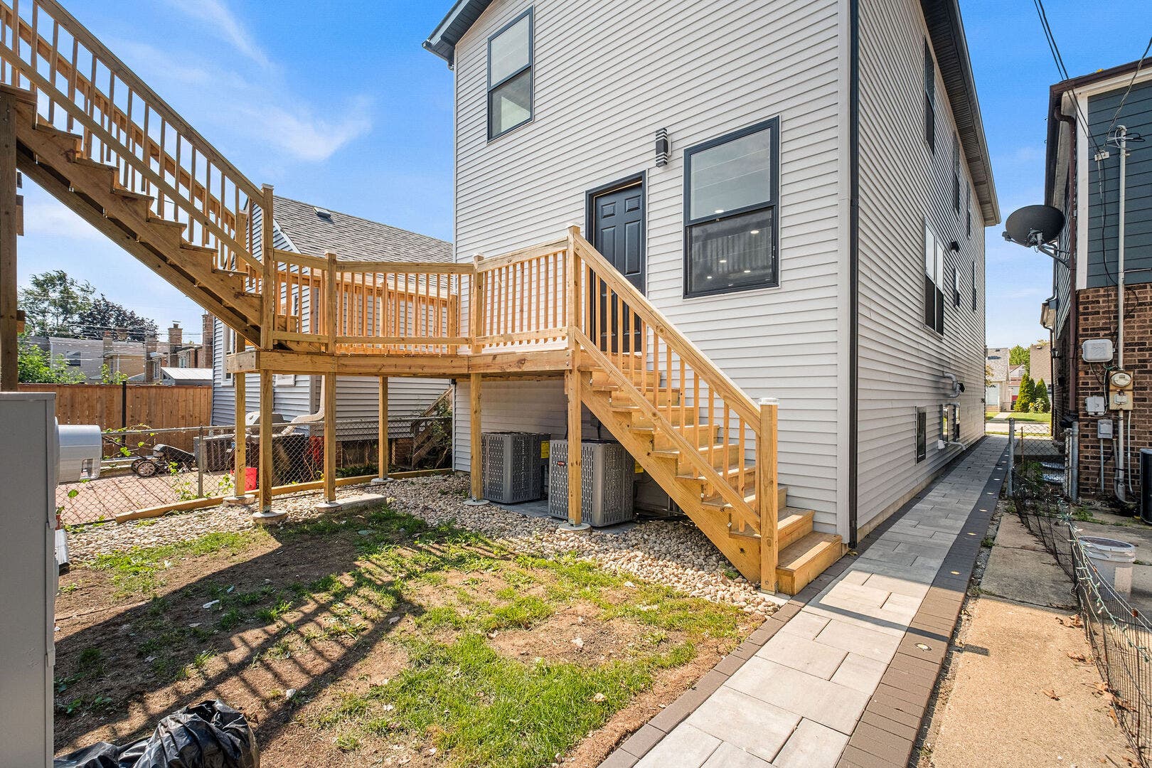 6672 W Montrose Avenue, Harwood Heights, IL 60706 6672 W Montrose Avenue, Harwood Heights, IL 60706