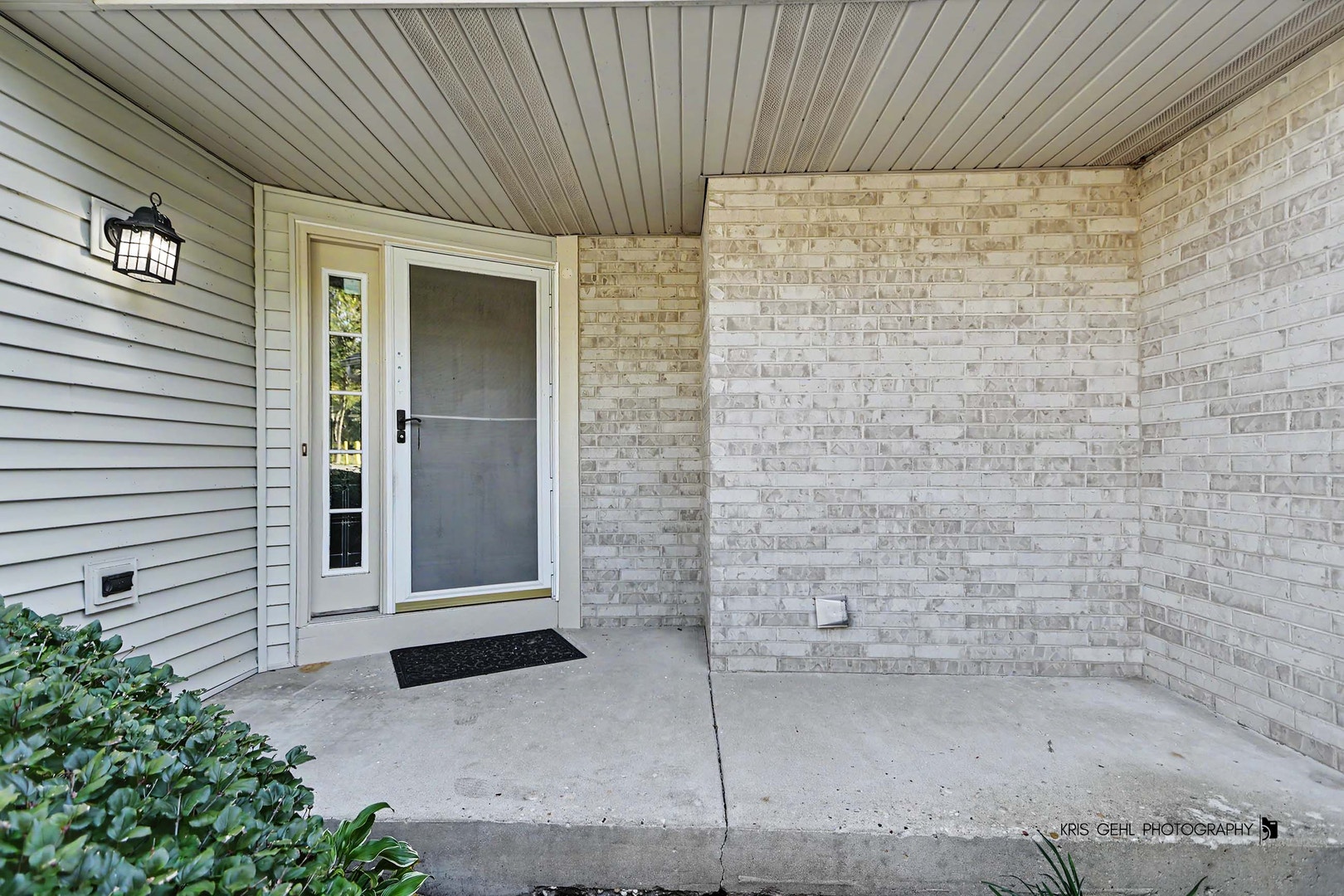 1724 Court Street, McHenry, IL 60051