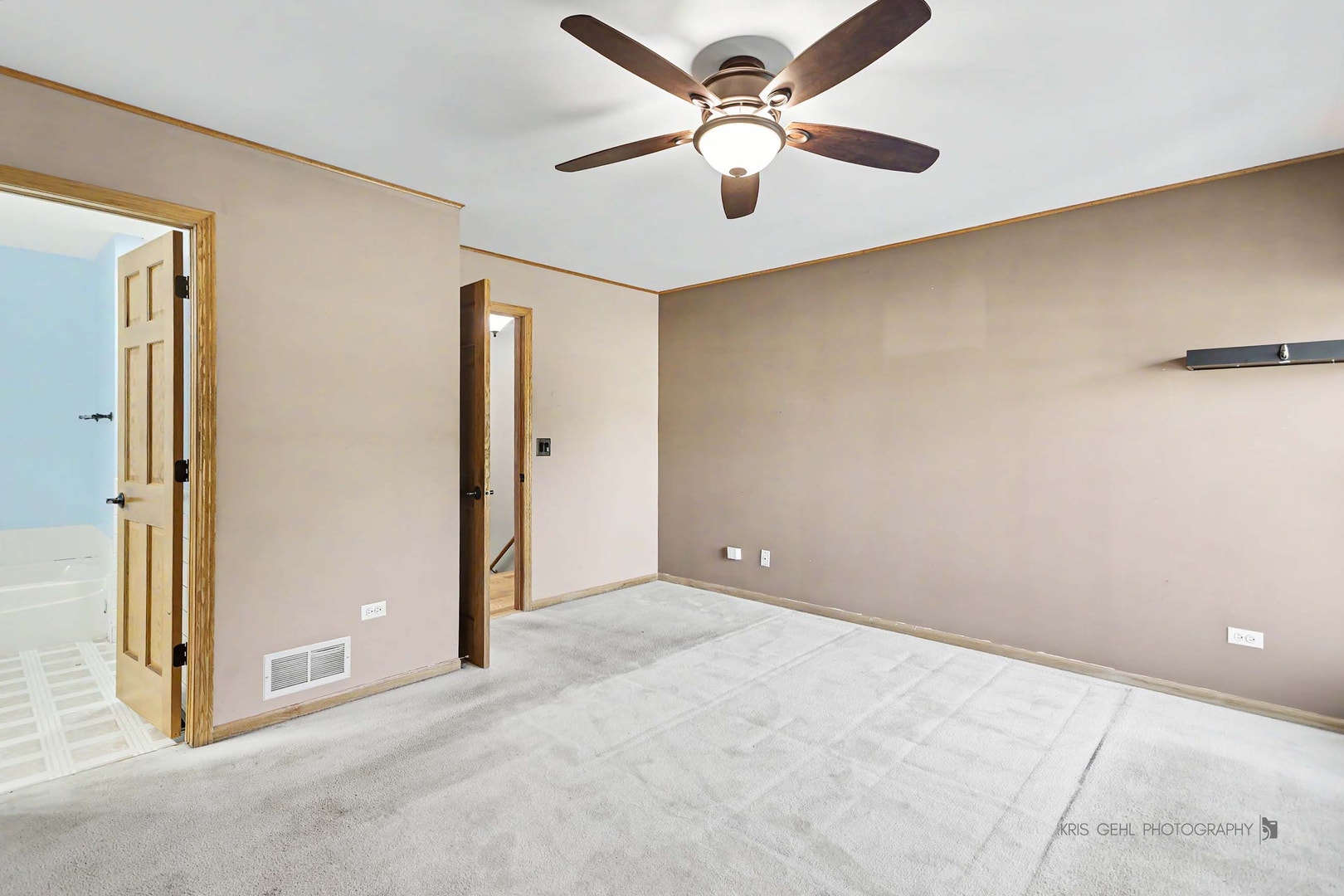 1724 Court Street, McHenry, IL 60051