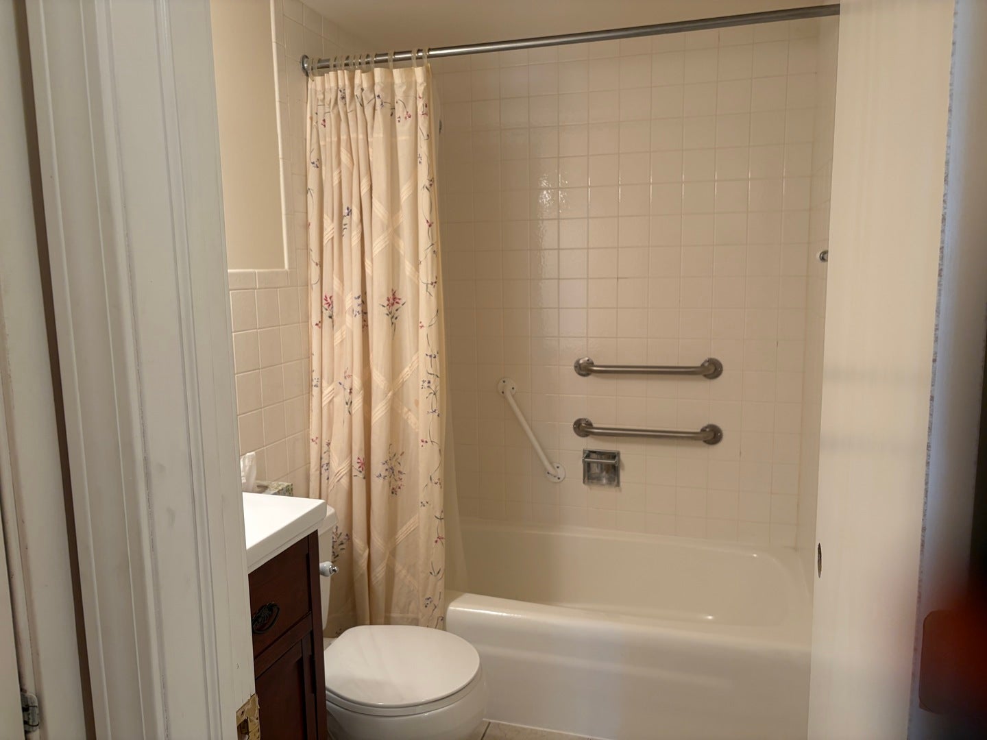 512 Redondo Drive, #411, Downers Grove, IL 60516
