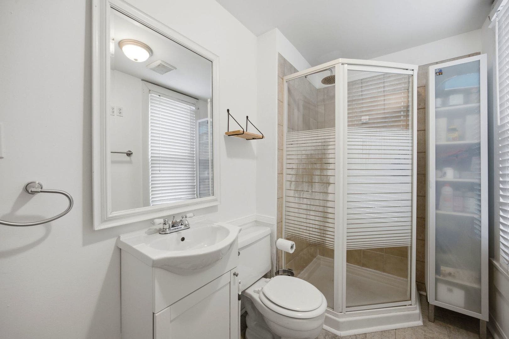 602 S 5th Avenue, St. Charles, IL 60174 602 S 5th Avenue, St. Charles, IL 60174