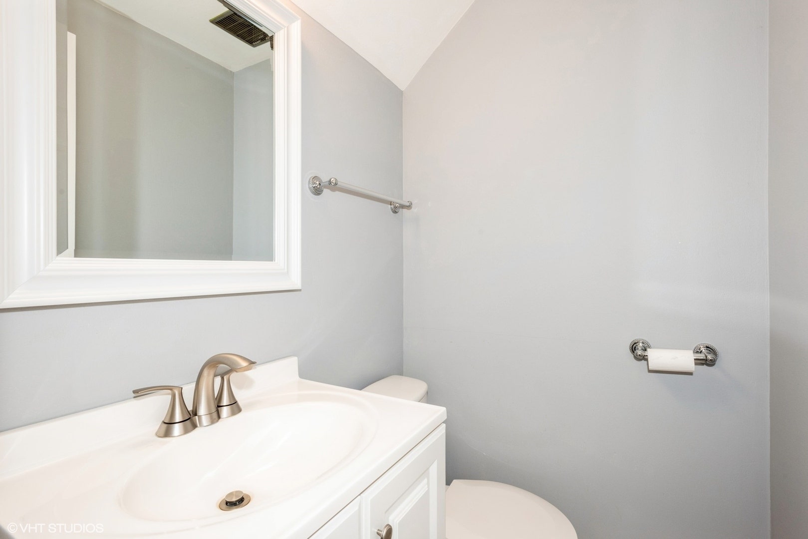 319 Shirley Court, Wheaton, IL 60187 319 Shirley Court, Wheaton, IL 60187