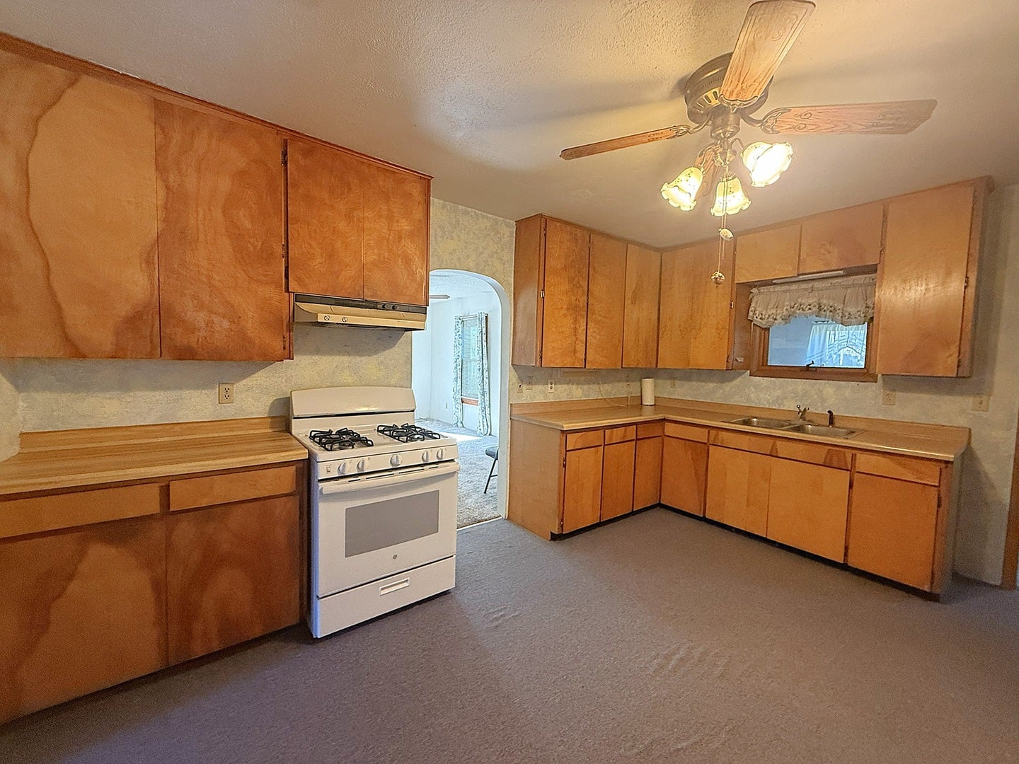 809 Inlet Avenue, Dixon, IL 61021 809 Inlet Avenue, Dixon, IL 61021