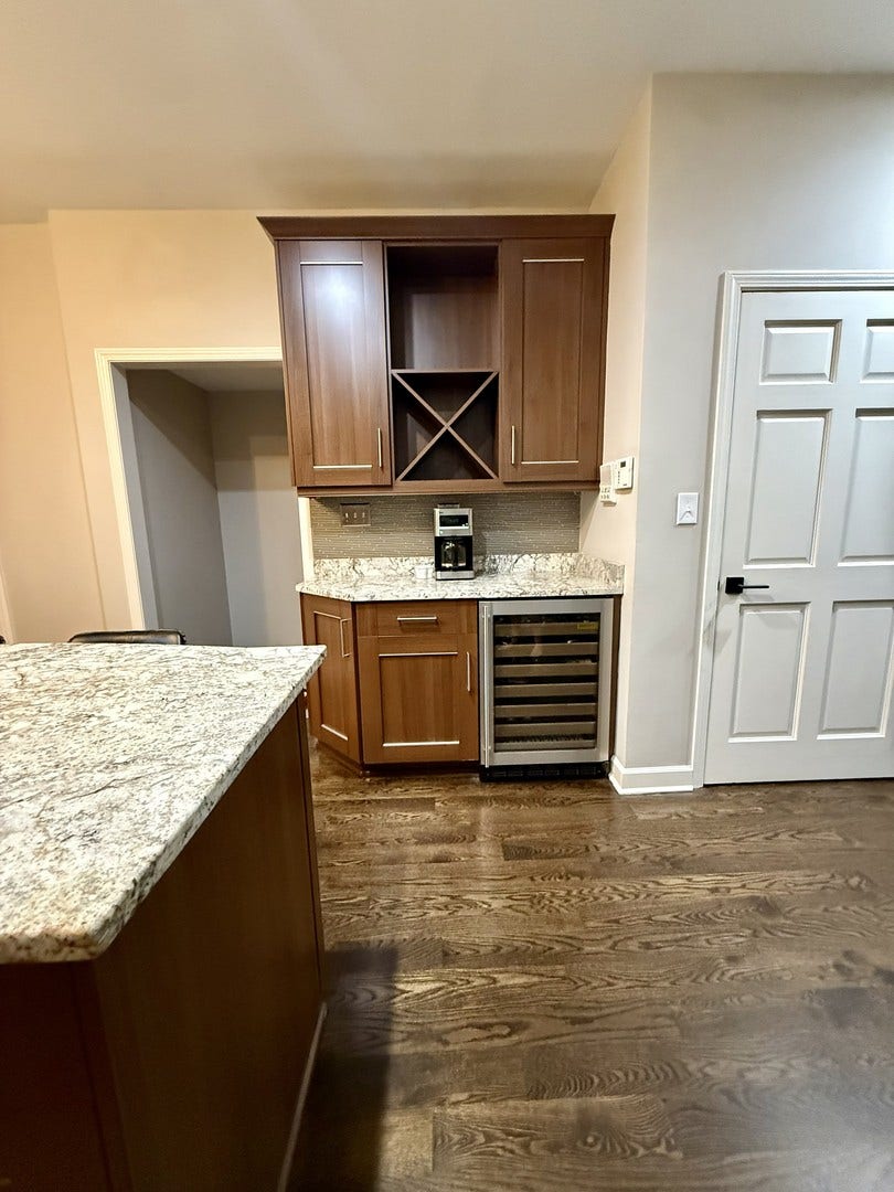 1635 W Beach Avenue, #1, Chicago, IL 60622 1635 W Beach Avenue, #1, Chicago, IL 60622