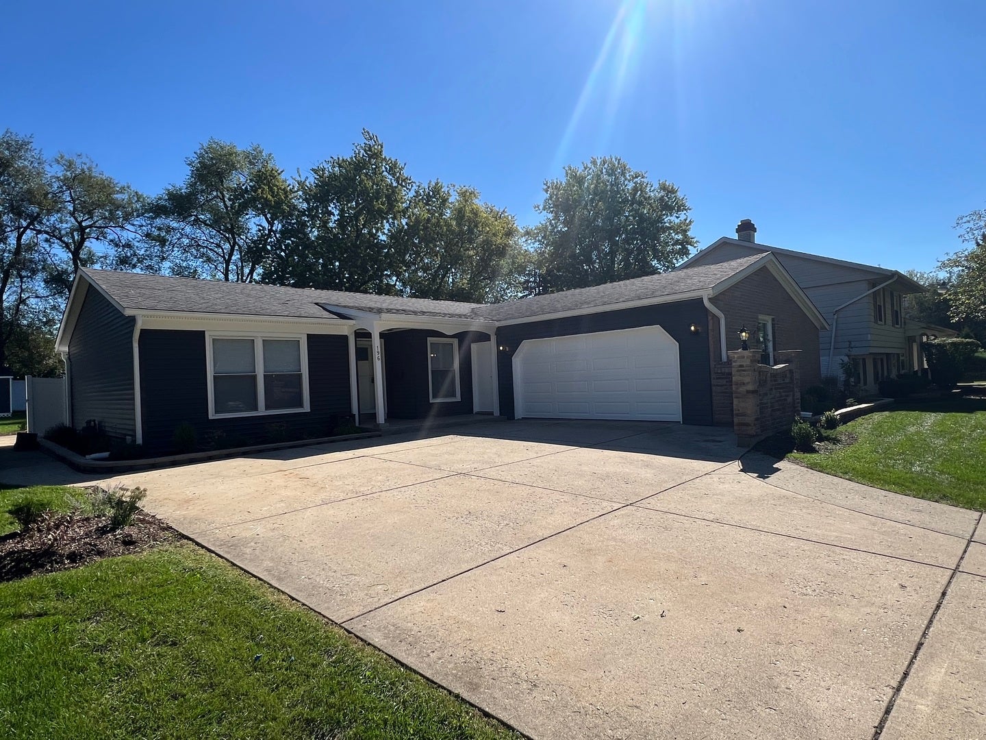 196 Green Court, Streamwood, IL 60107