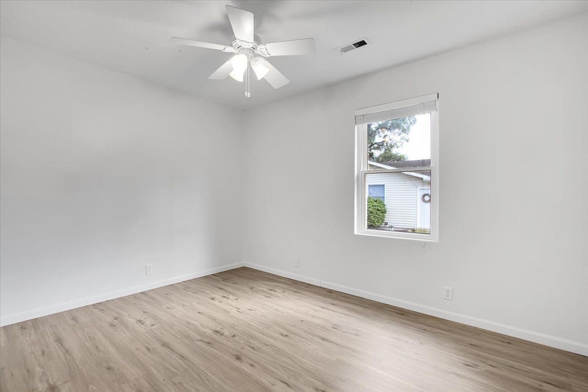 295 N 1st Avenue, Coal City, IL 60416
