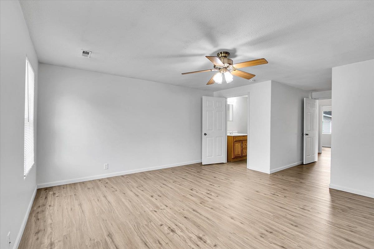 295 N 1st Avenue, Coal City, IL 60416