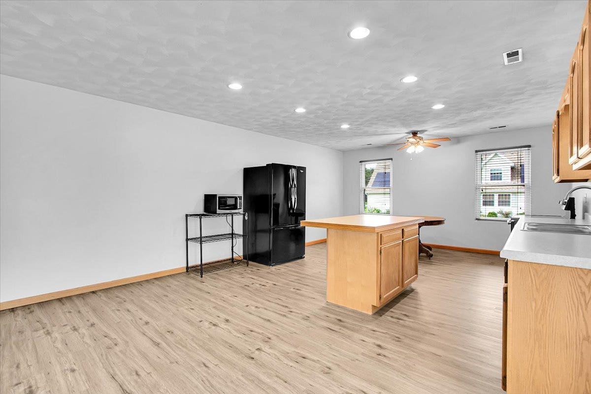 295 N 1st Avenue, Coal City, IL 60416