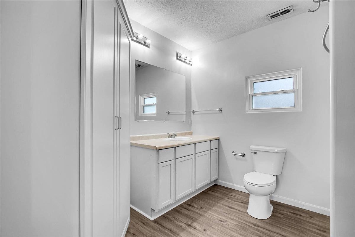 295 N 1st Avenue, Coal City, IL 60416
