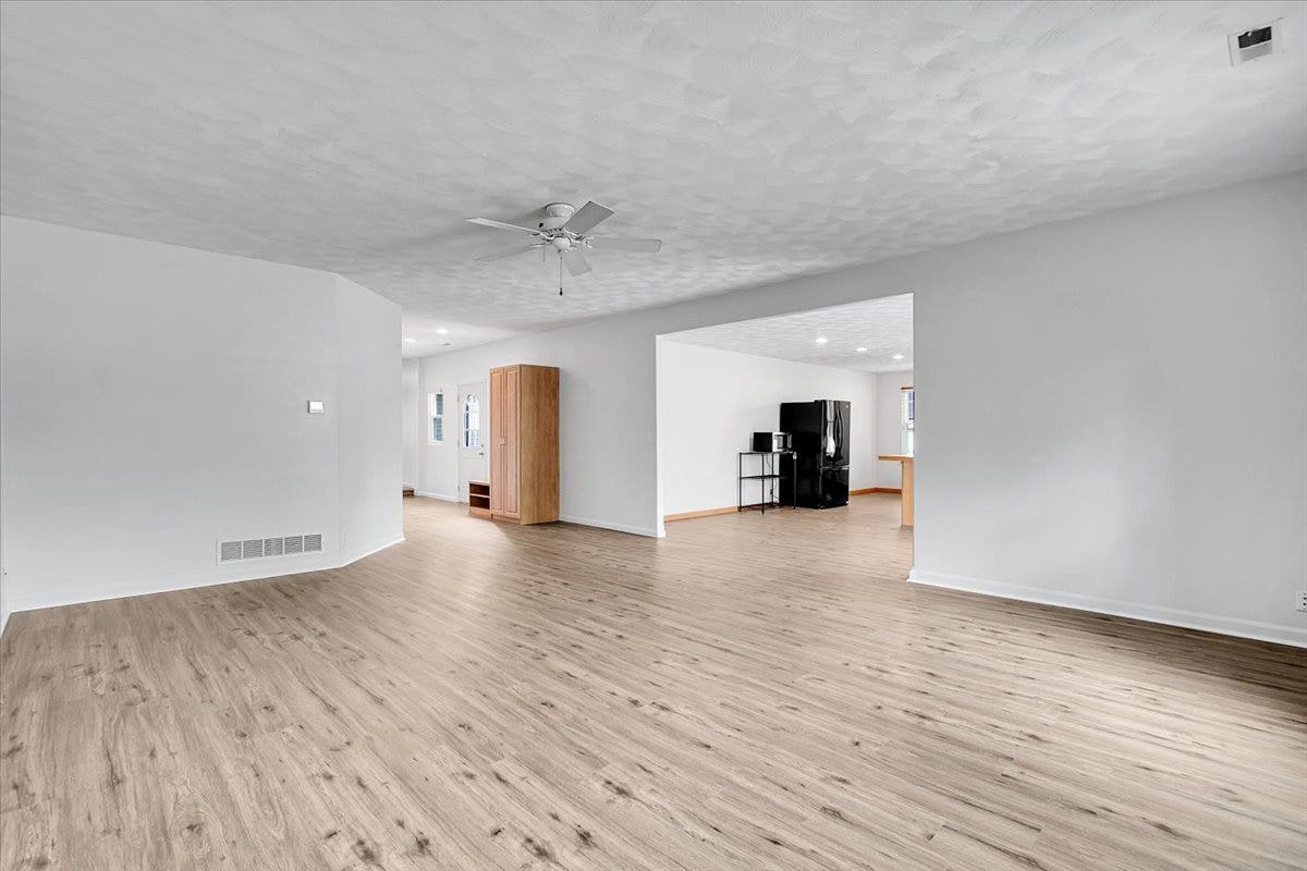 295 N 1st Avenue, Coal City, IL 60416