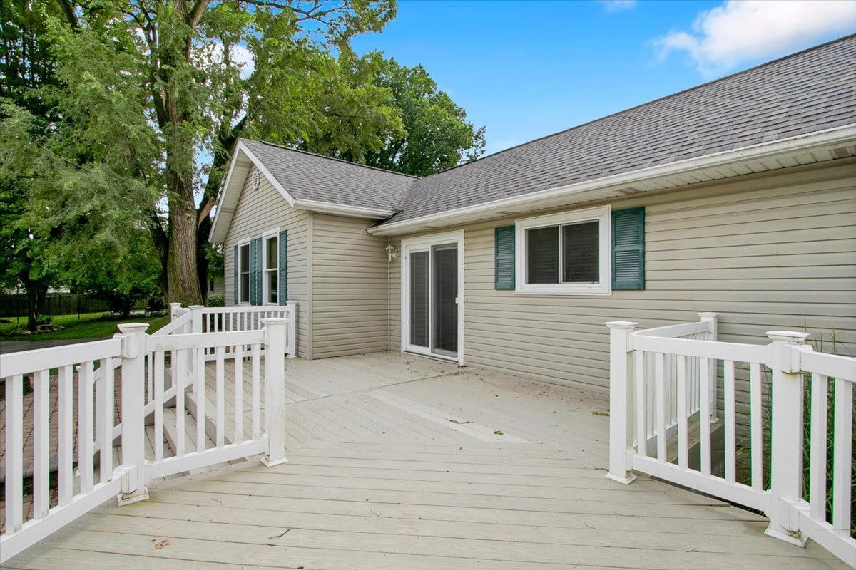 295 N 1st Avenue, Coal City, IL 60416