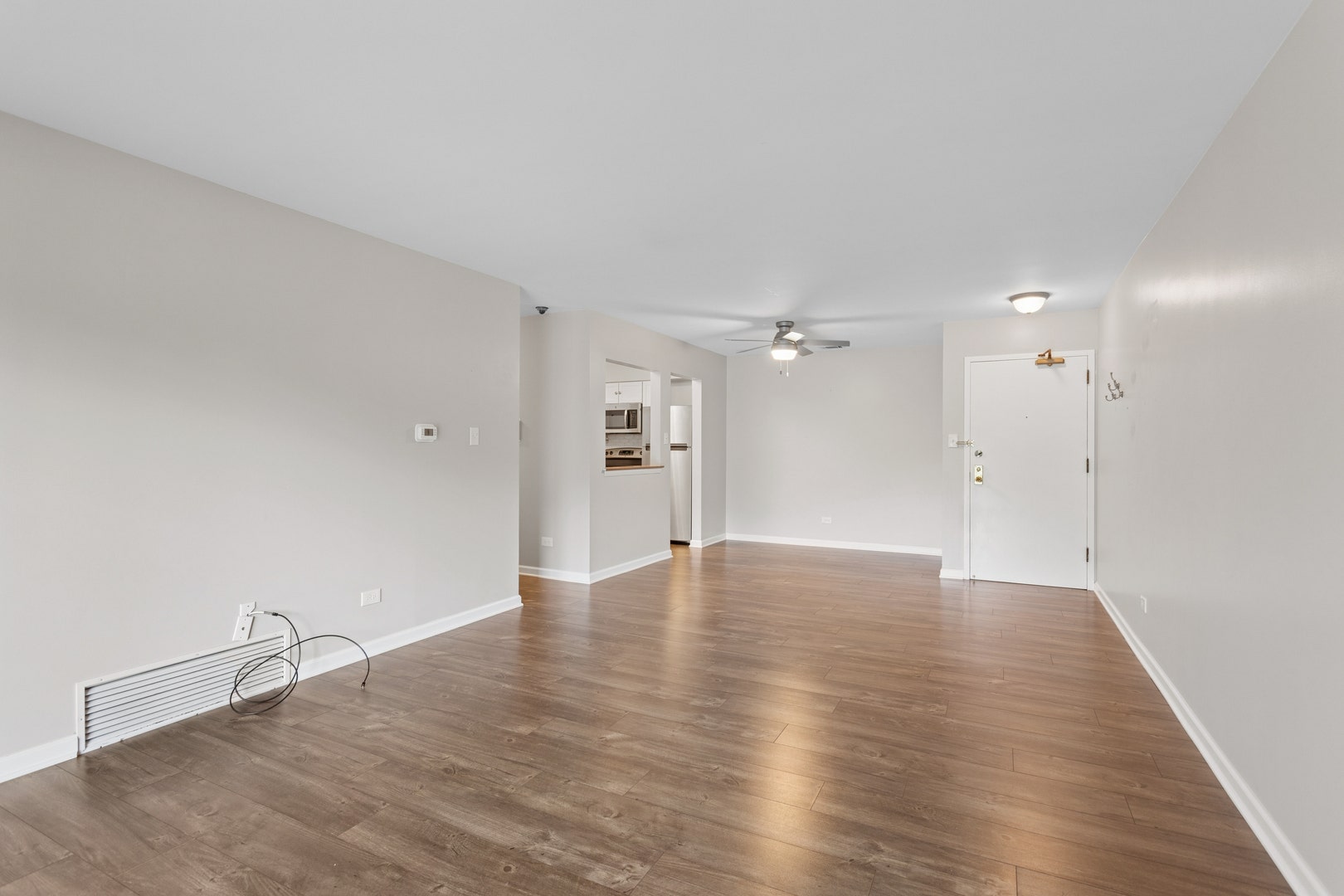 7510 Farmingdale Drive, #210, Darien, IL 60561 7510 Farmingdale Drive, #210, Darien, IL 60561