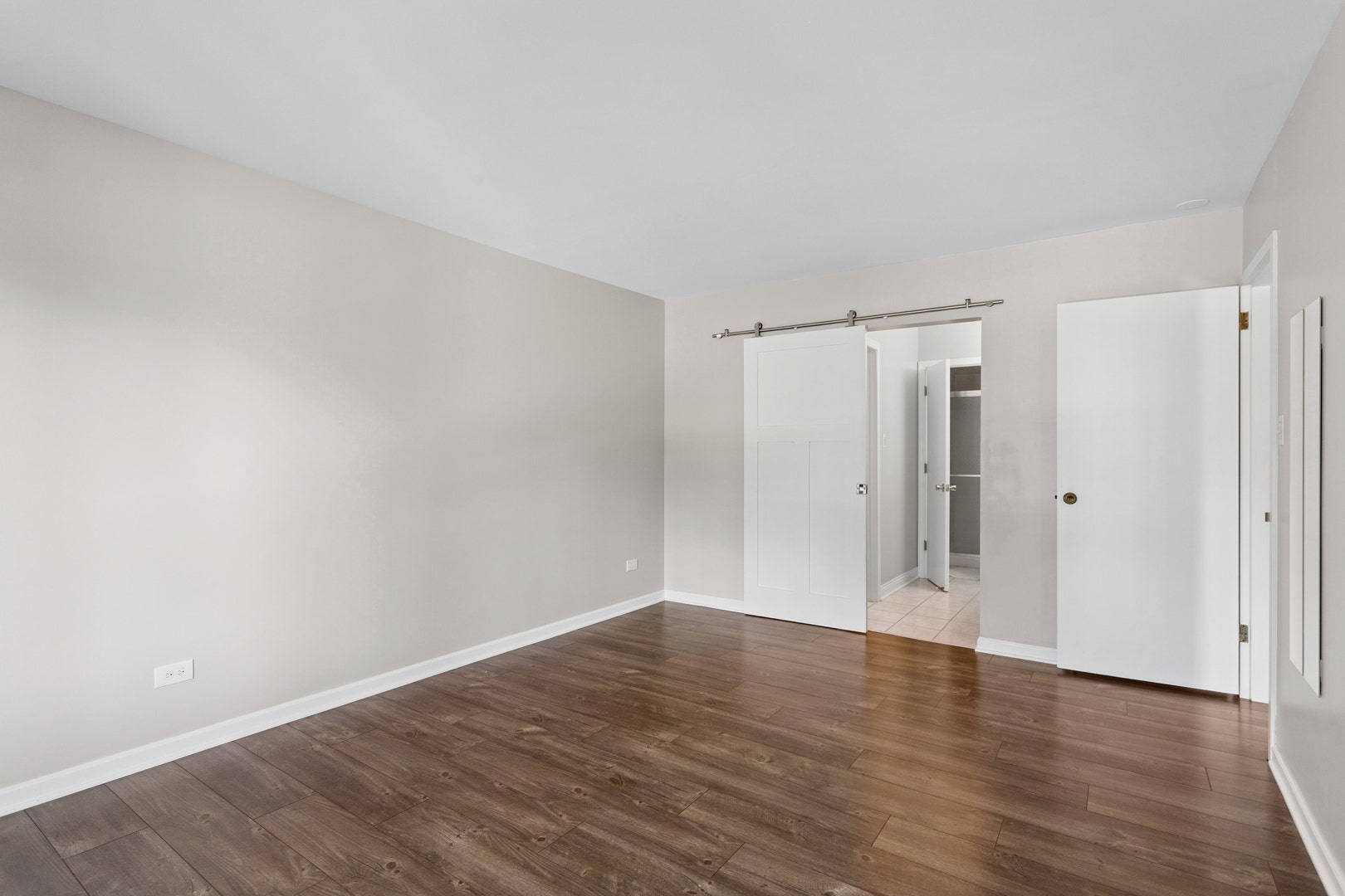 7510 Farmingdale Drive, #210, Darien, IL 60561 7510 Farmingdale Drive, #210, Darien, IL 60561