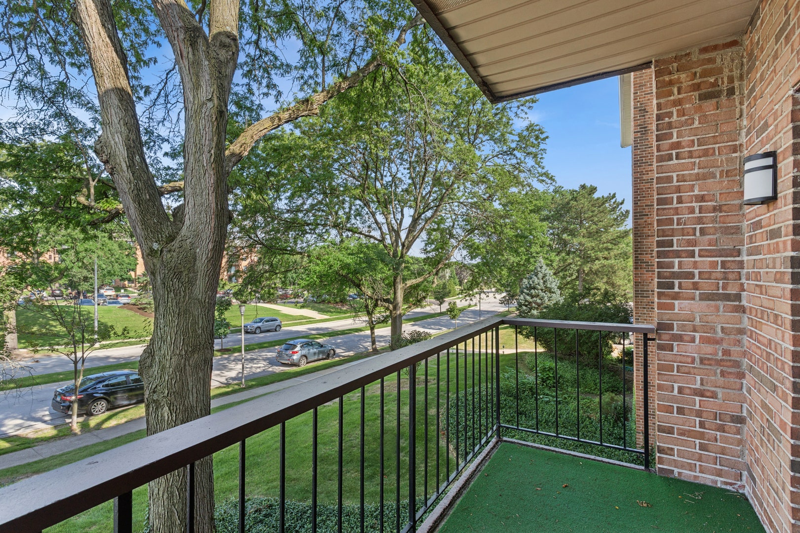 7510 Farmingdale Drive, #210, Darien, IL 60561 7510 Farmingdale Drive, #210, Darien, IL 60561