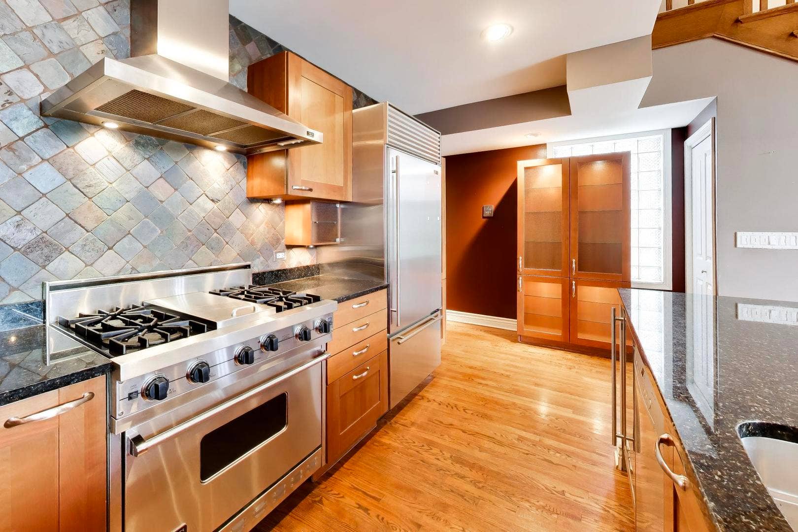 2032 N BURLING Street, #3, Chicago, IL 60614