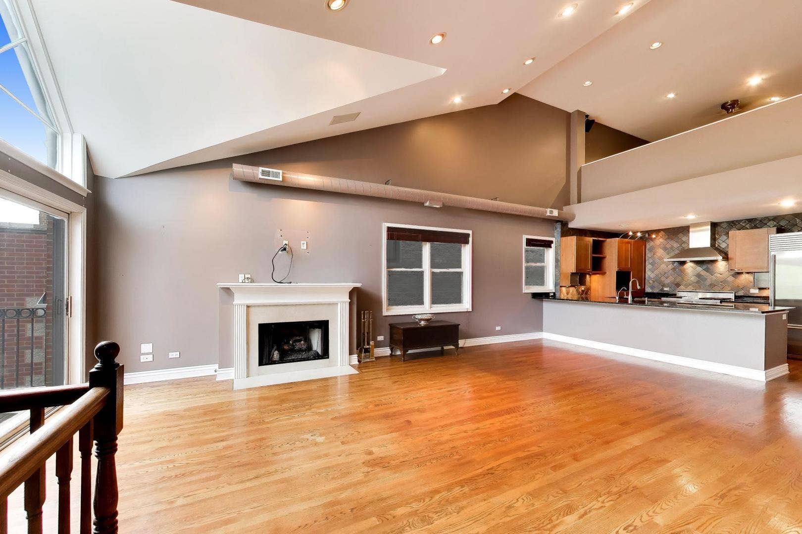 2032 N BURLING Street, #3, Chicago, IL 60614