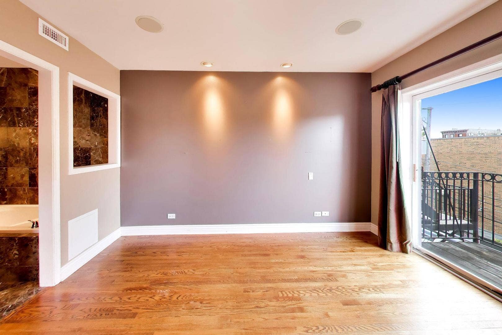 2032 N BURLING Street, #3, Chicago, IL 60614