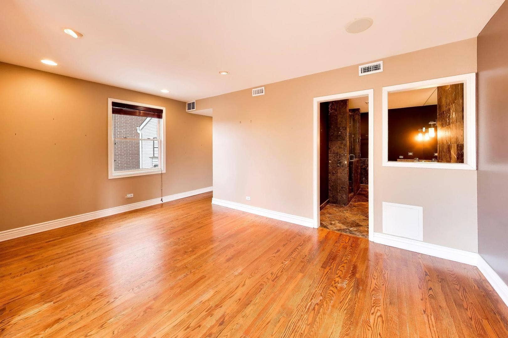 2032 N BURLING Street, #3, Chicago, IL 60614