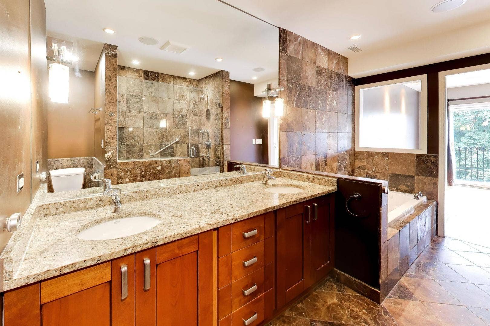 2032 N BURLING Street, #3, Chicago, IL 60614
