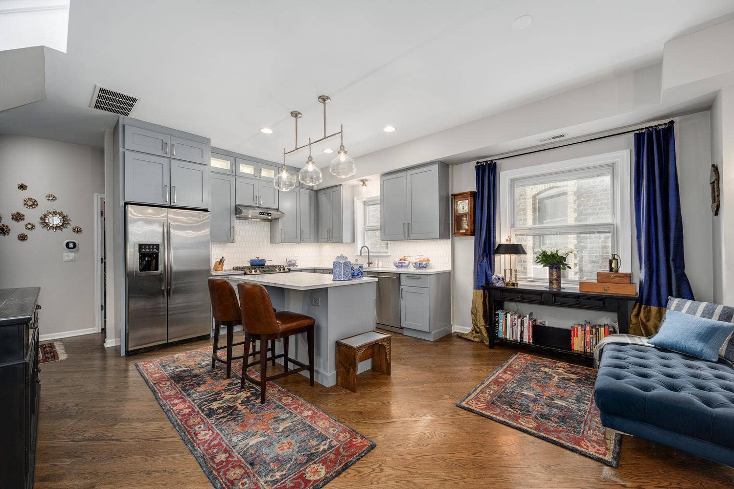 3306 N Clifton Avenue, #3N, Chicago, IL 60657 3306 N Clifton Avenue, #3N, Chicago, IL 60657