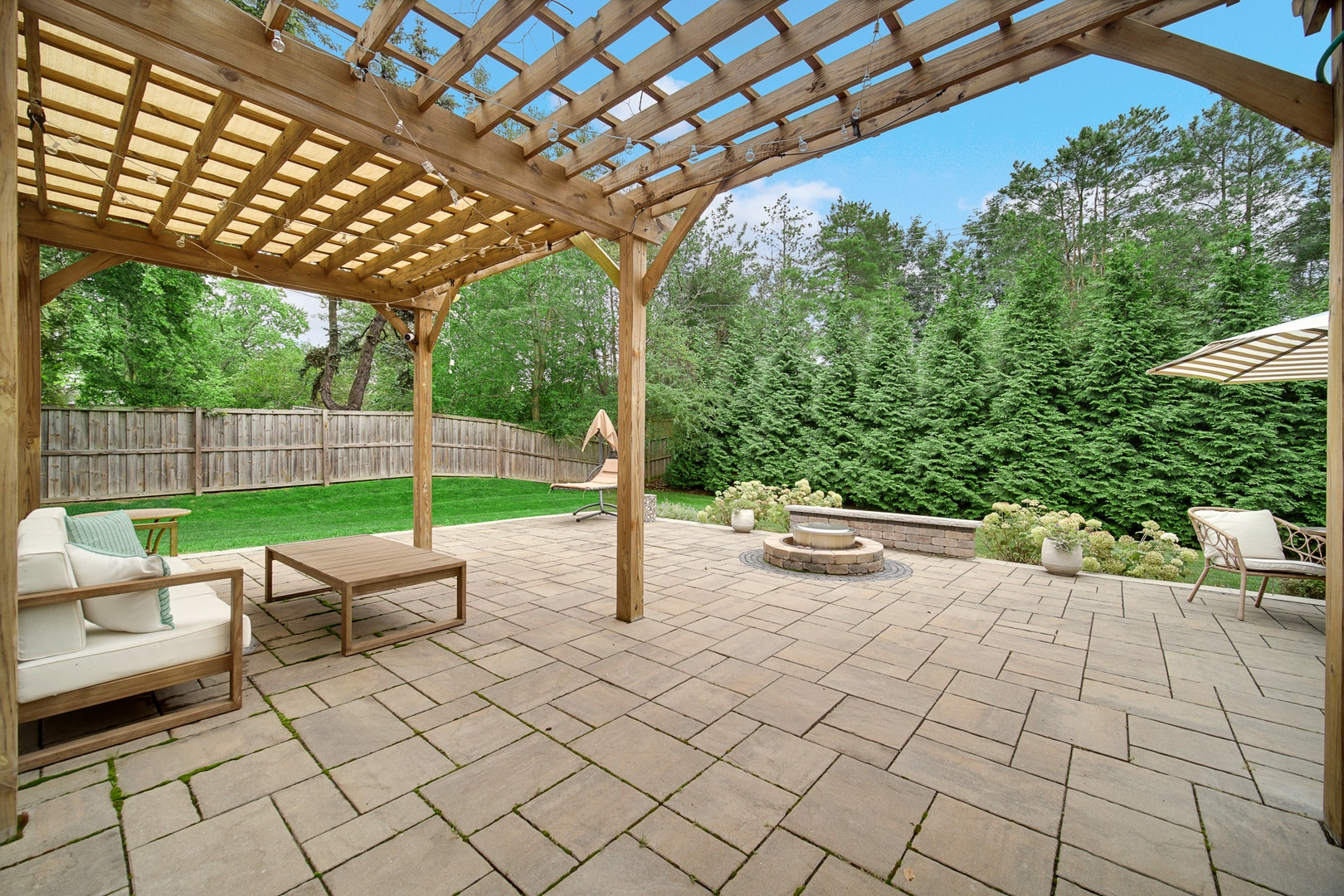 1429 Braxton Road, Libertyville, IL 60048 1429 Braxton Road, Libertyville, IL 60048