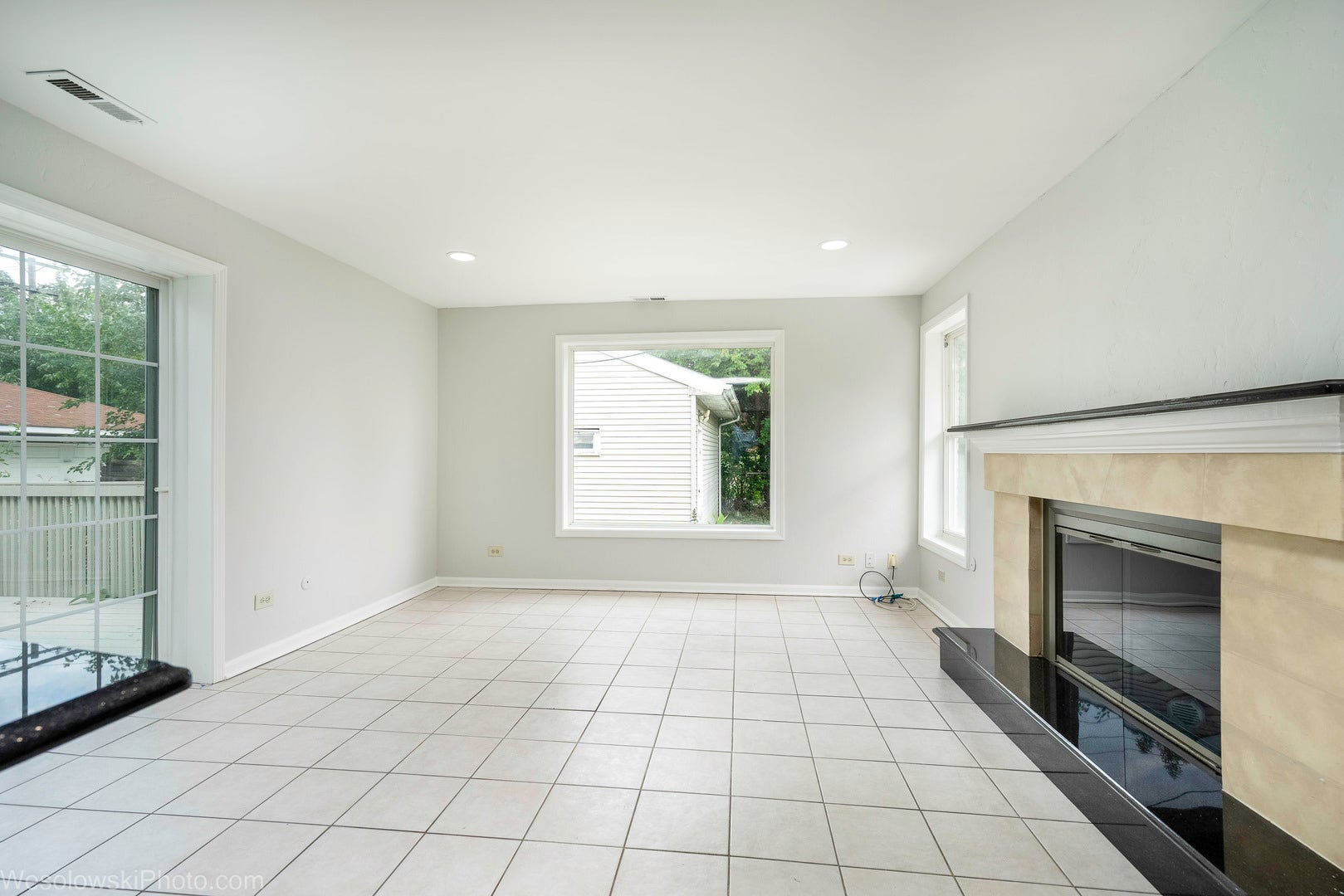 7261 N East Prairie Road, Lincolnwood, IL 60712 7261 N East Prairie Road, Lincolnwood, IL 60712