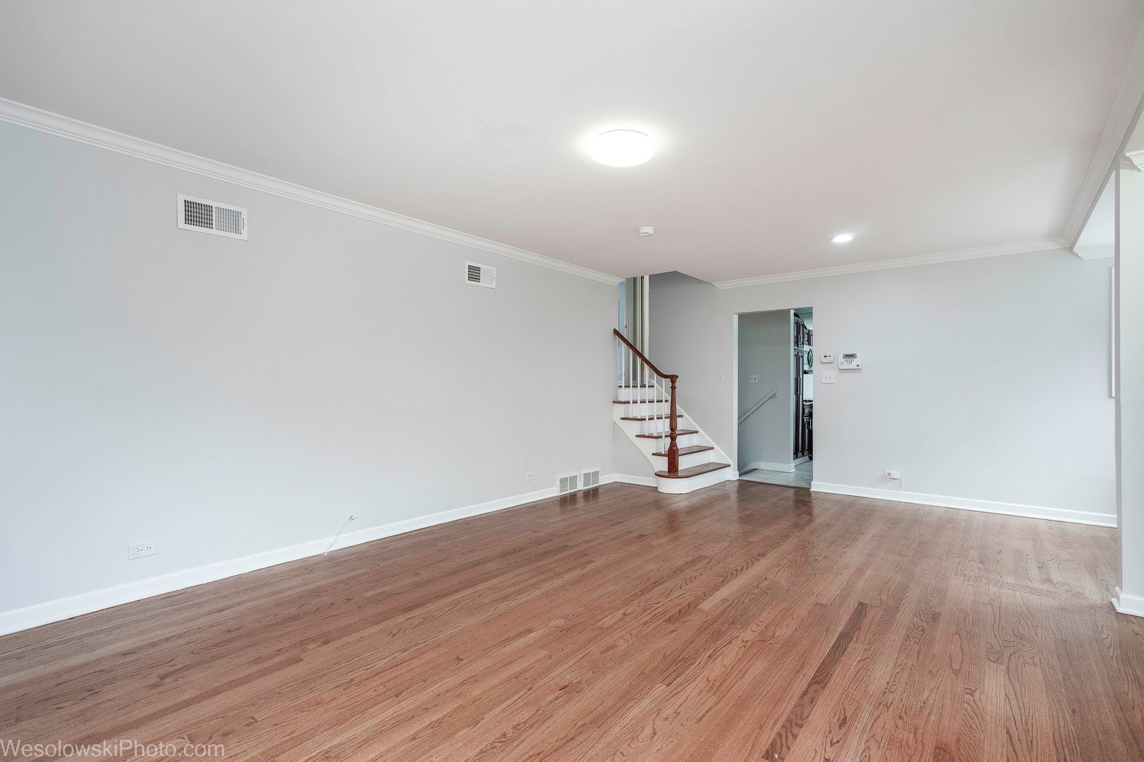 7261 N East Prairie Road, Lincolnwood, IL 60712 7261 N East Prairie Road, Lincolnwood, IL 60712
