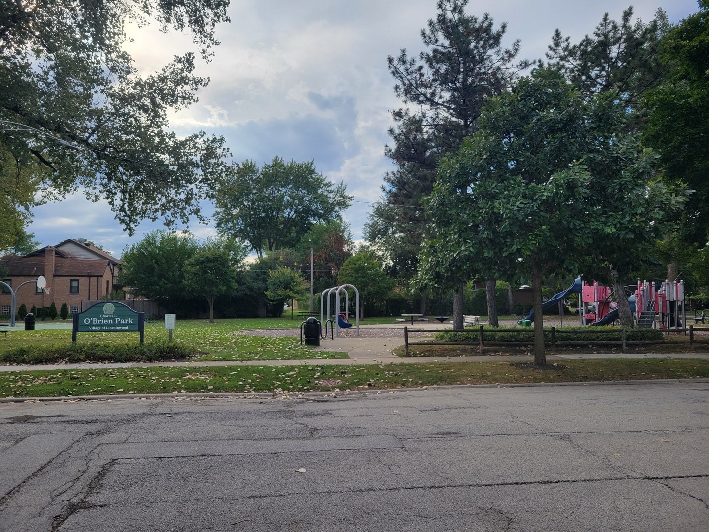 7261 N East Prairie Road, Lincolnwood, IL 60712 7261 N East Prairie Road, Lincolnwood, IL 60712