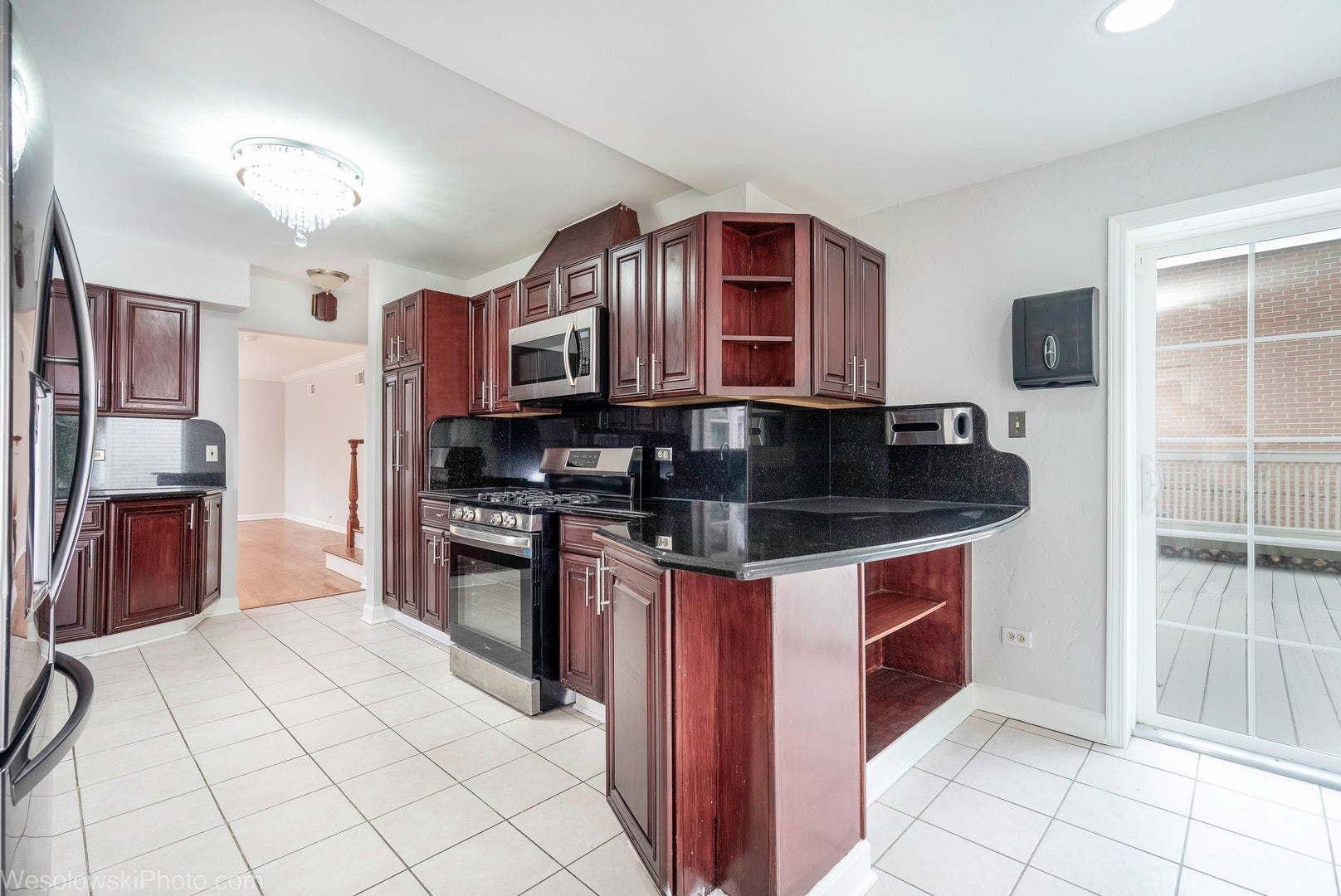 7261 N East Prairie Road, Lincolnwood, IL 60712 7261 N East Prairie Road, Lincolnwood, IL 60712