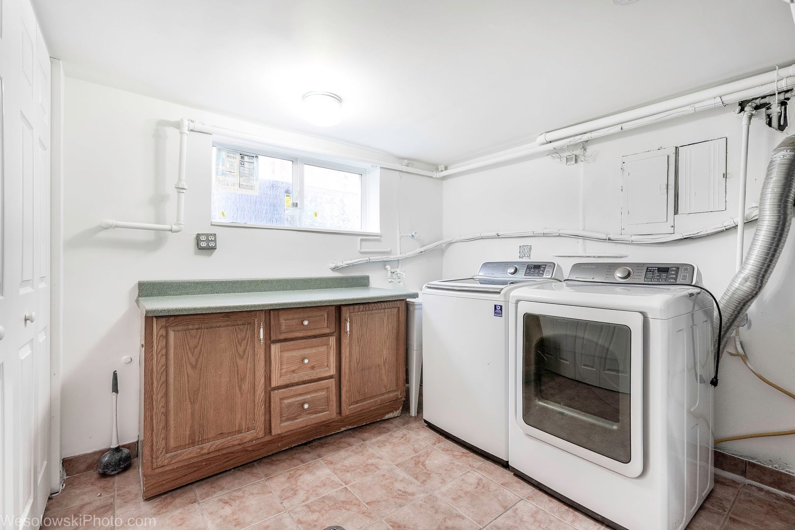 7261 N East Prairie Road, Lincolnwood, IL 60712 7261 N East Prairie Road, Lincolnwood, IL 60712