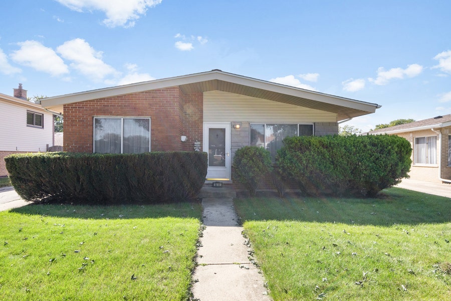Property photo for 8441 W Madison Drive, Niles, IL