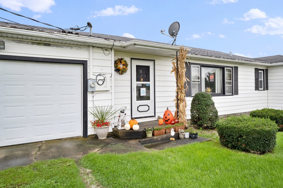 Property photo for 3172 West State Route 17, Kankakee, IL