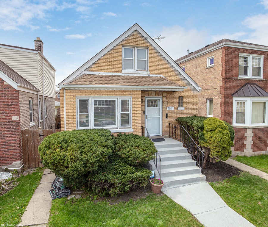 Property photo for 7212 S Francisco Avenue, Chicago, IL