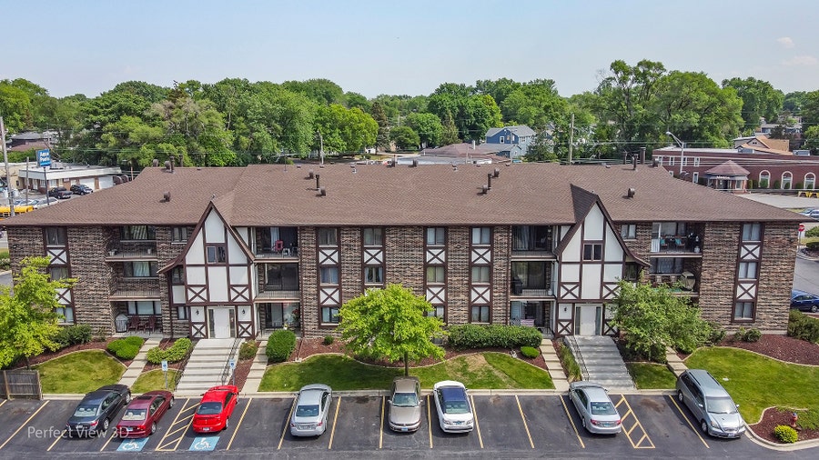 Property photo for 10528 Ridge Cove Drive, #21A, Chicago Ridge, IL